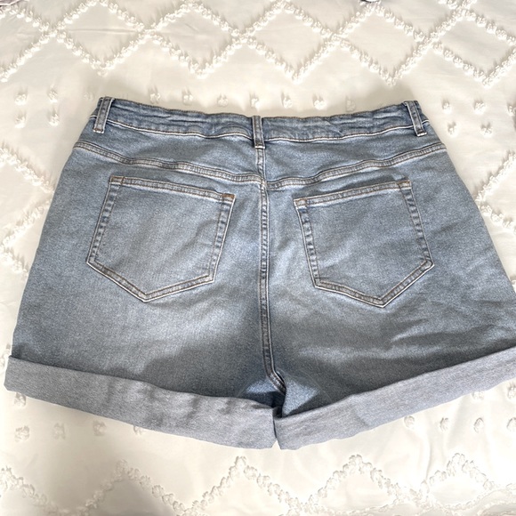 Mom jean shorts, brand new - Picture 2 of 4